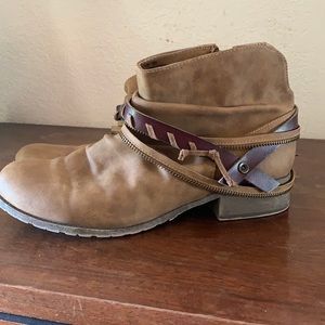 Maurices ankle booties